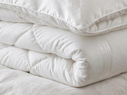 Comforter / Duvet — edge detail